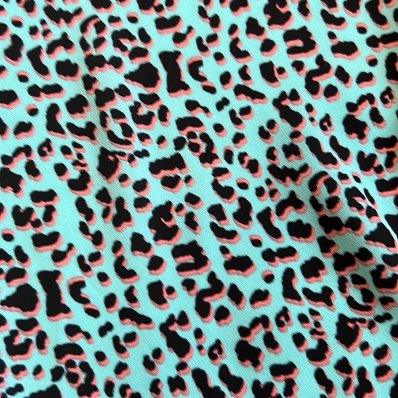 Socialite Scalloped V-Neck Leopard Print Cami S - Picture 6 of 7